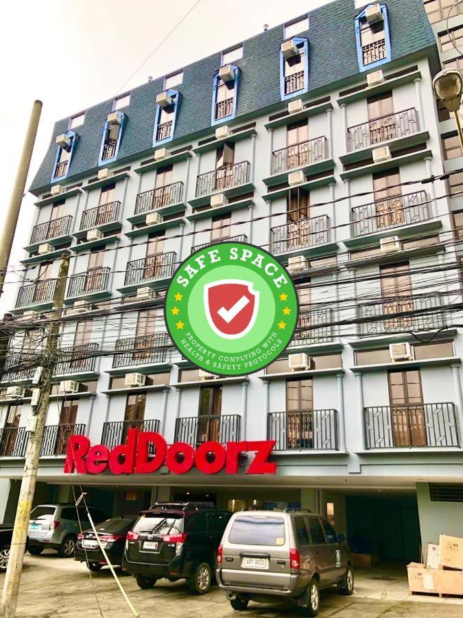 Reddoorz Plus @ Jardin Suites Guadalupe Nuevo Mandaluyong Exterior photo