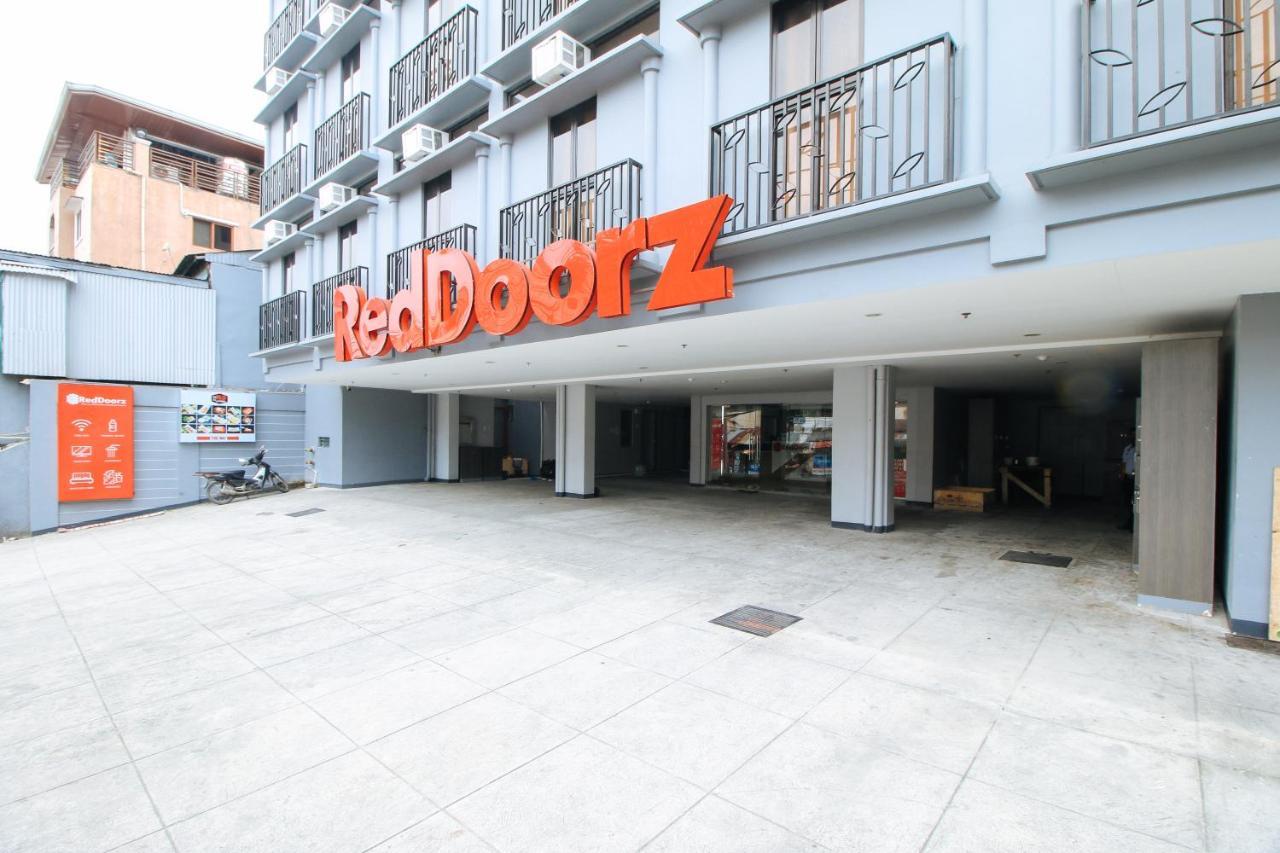 Reddoorz Plus @ Jardin Suites Guadalupe Nuevo Mandaluyong Exterior photo