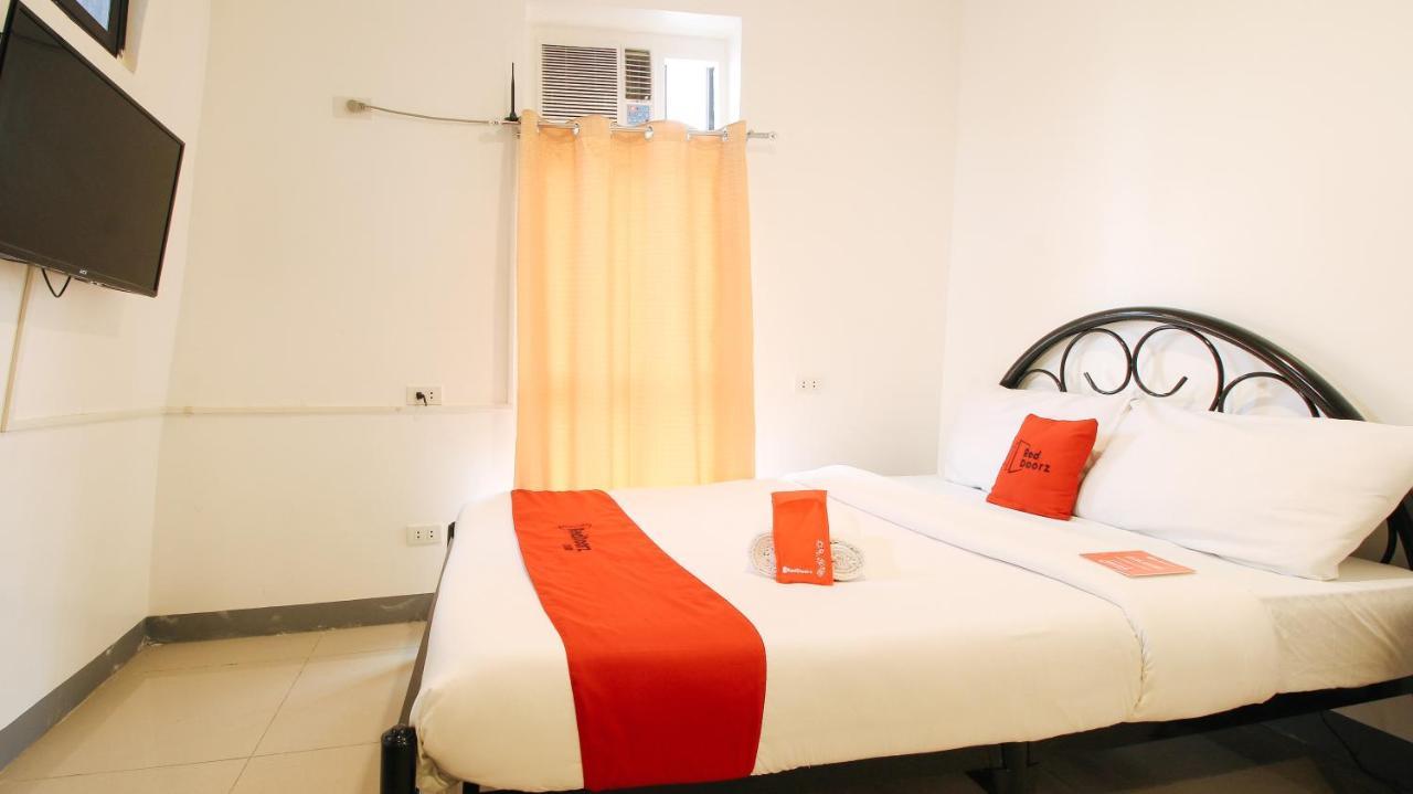 Reddoorz Plus @ Jardin Suites Guadalupe Nuevo Mandaluyong Exterior photo