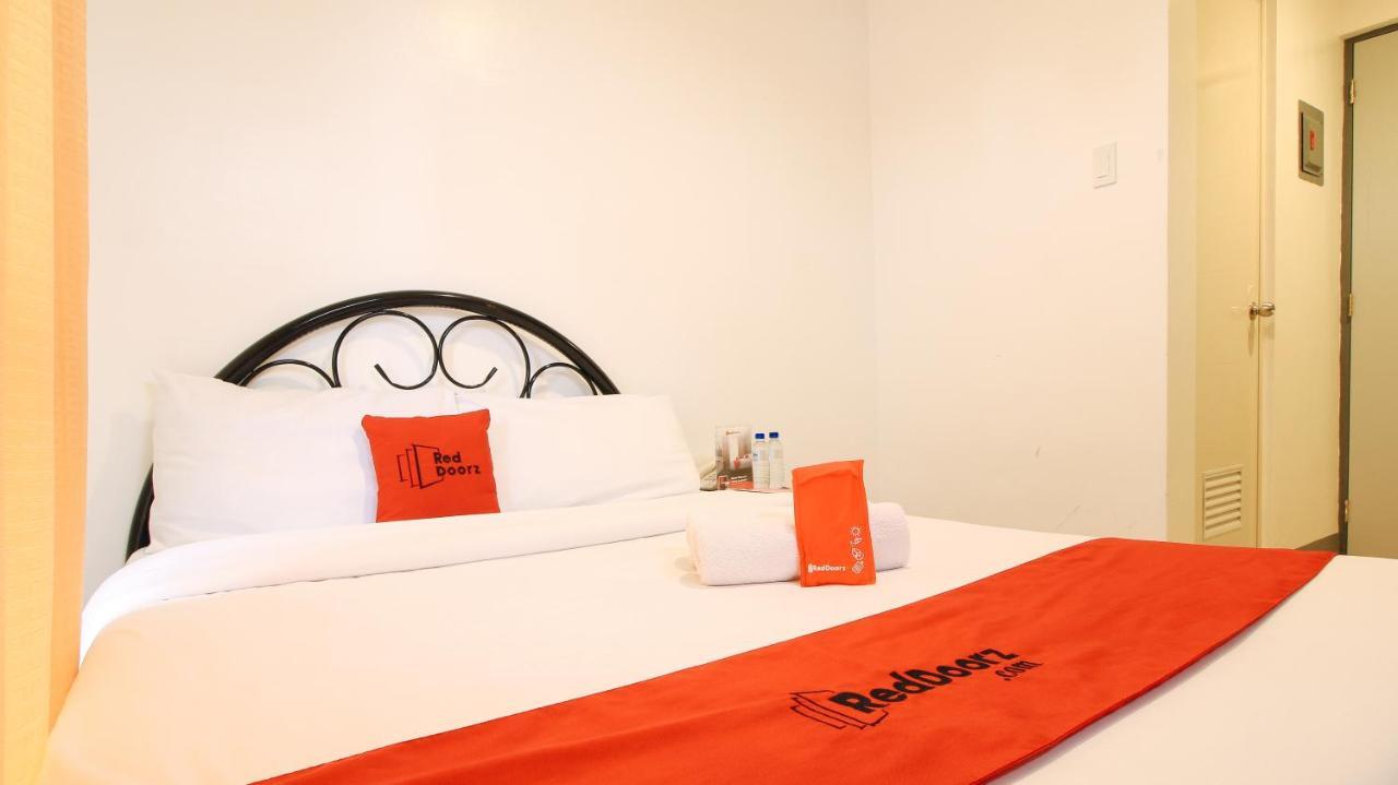 Reddoorz Plus @ Jardin Suites Guadalupe Nuevo Mandaluyong Exterior photo