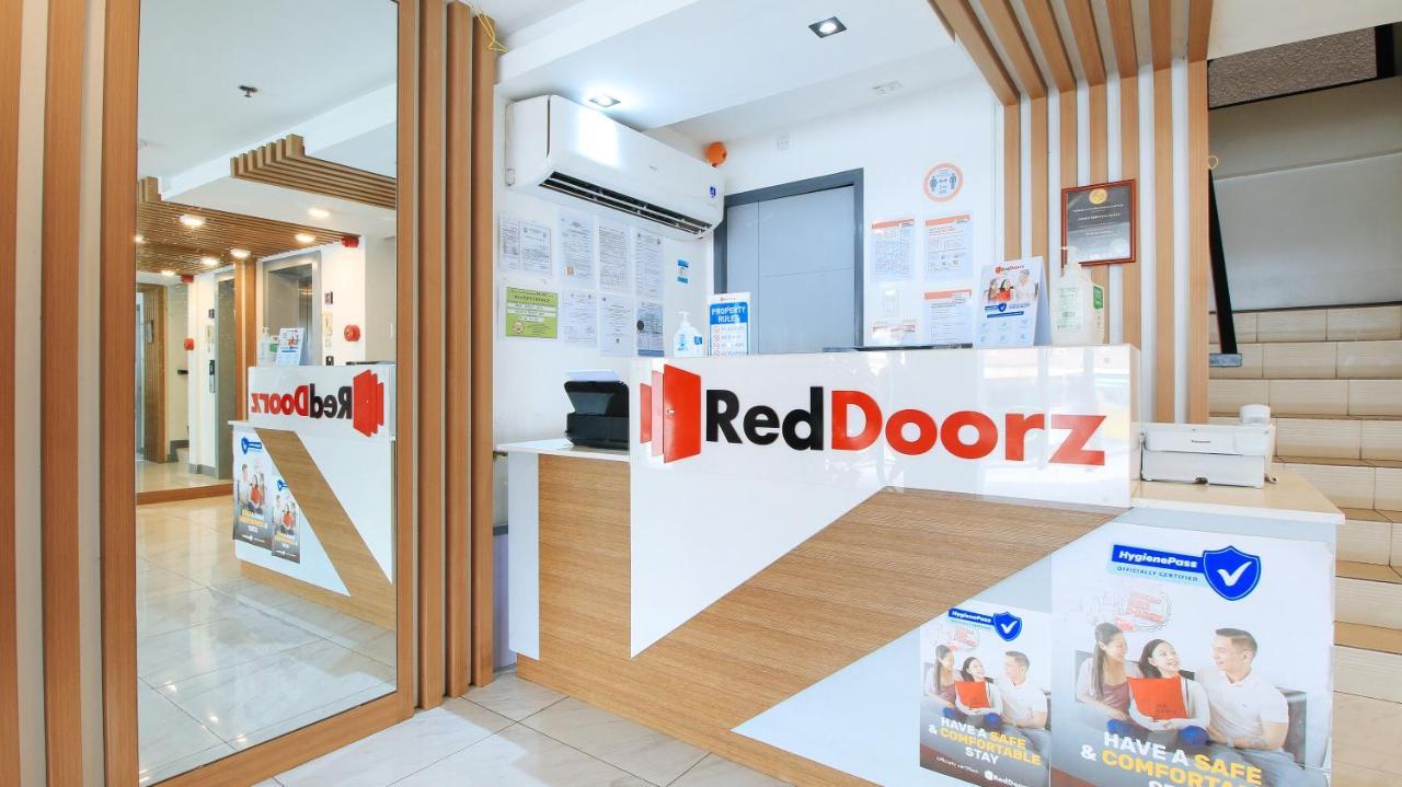 Reddoorz Plus @ Jardin Suites Guadalupe Nuevo Mandaluyong Exterior photo